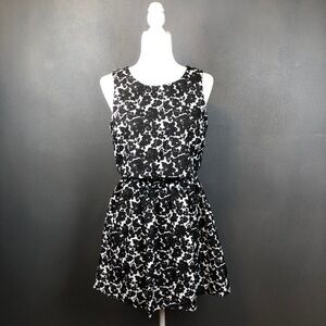 Want And Need Black Floral Mini Popover Dress M